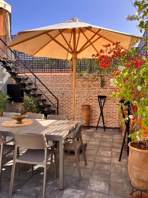 Riad Miloud En Exclusivite 10 P Au Coeur De La Medina マラケシュ エクステリア 写真